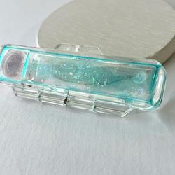 クラゲ散歩の印鑑ケース（ターコイズブルー） / 海 / レジン / 海月 7枚目の画像