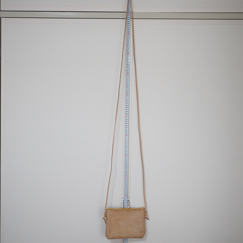 本革 イタリアンレザー アラスカ （ナチュラル）を使ったサコッシュ