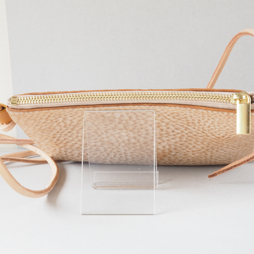 本革 イタリアンレザー アラスカ （ナチュラル）を使ったサコッシュ