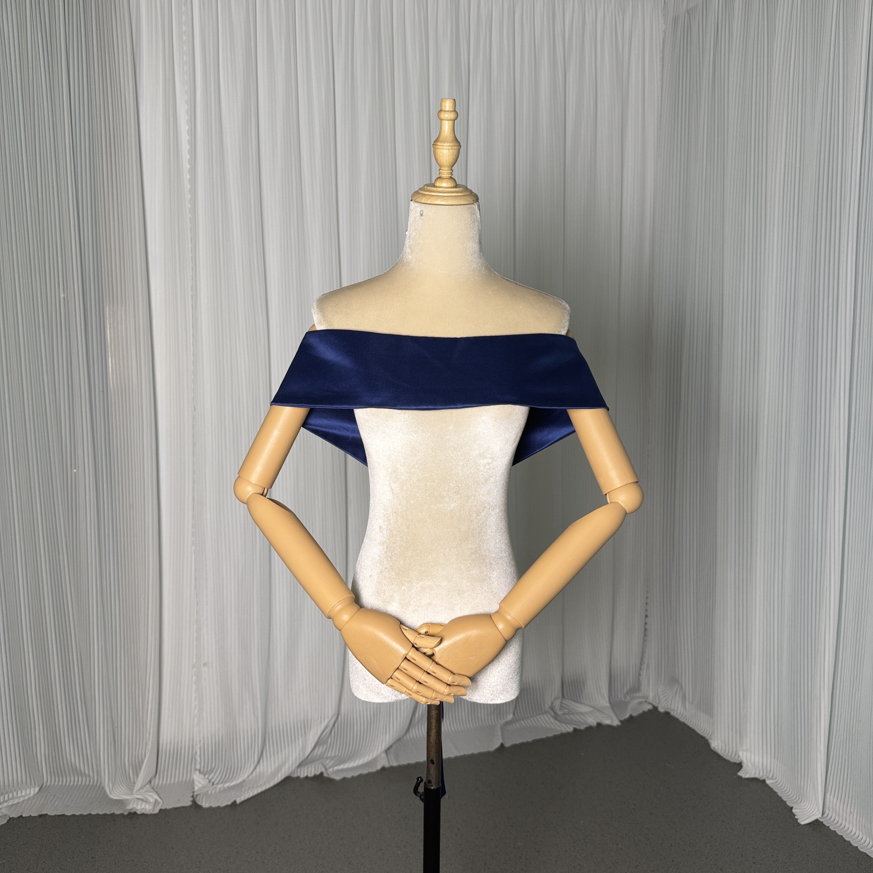 送料無料！取り外し可能なオフショルダー  編み上げ 光沢サテン ネイビー カラードレス