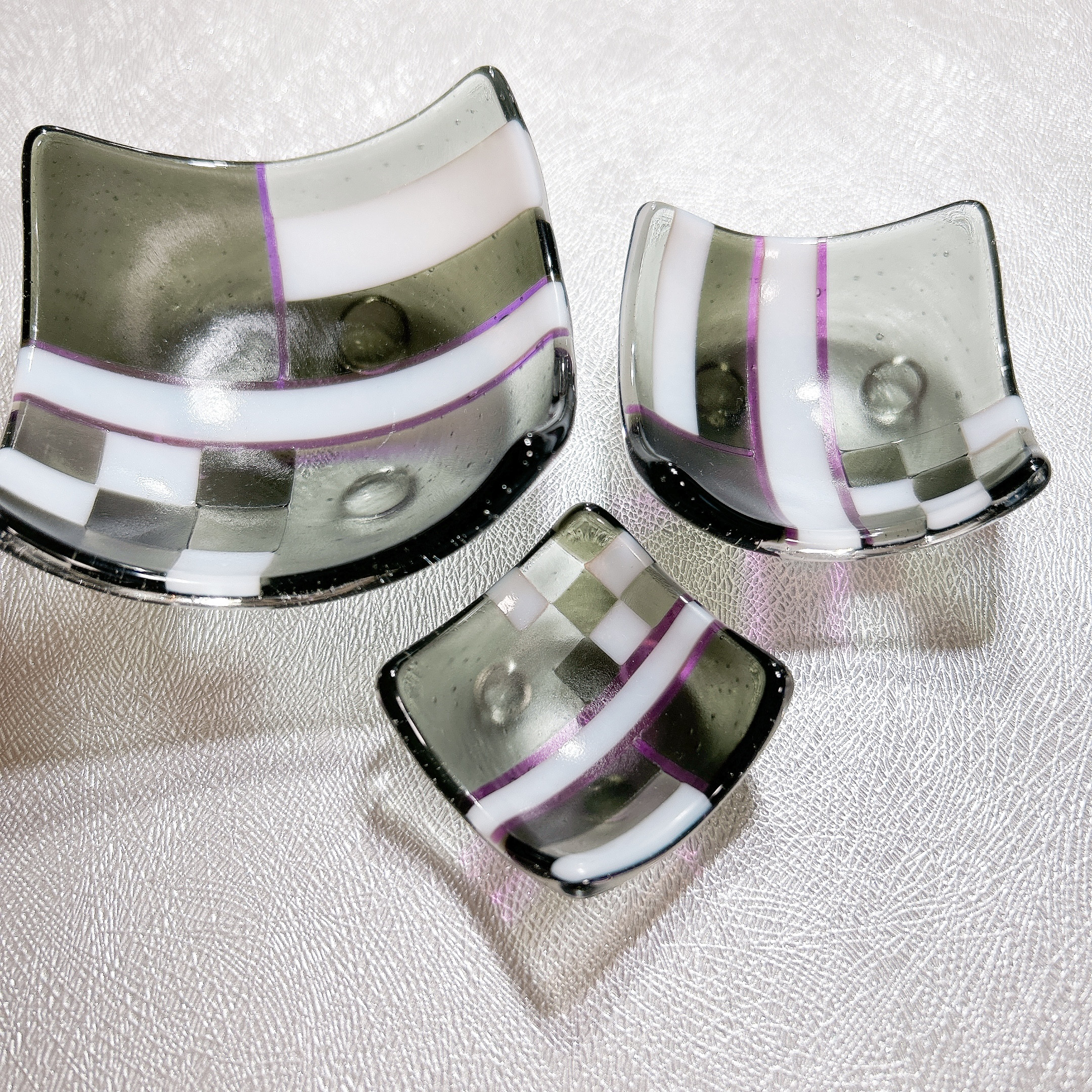 ガラスの小鉢（黒色角）３個set