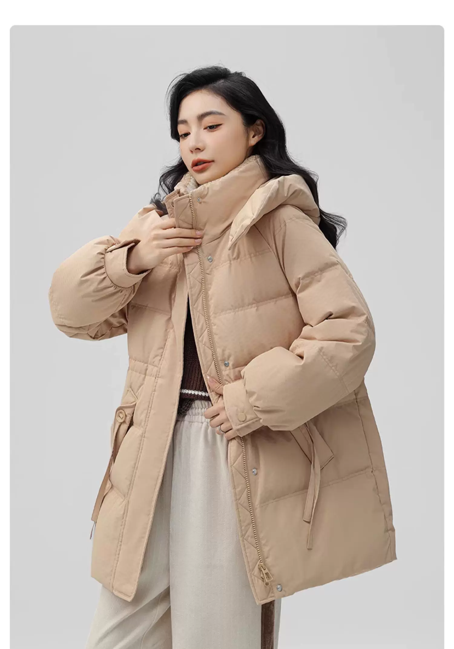 2025年ストレートホワイトカモフラ牛角ボタン ダウンジャケット女性中長期大毛襟厚手冬ファッションコート 高級感 旅行