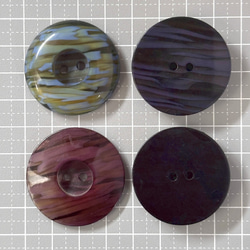ボタン レトロ 円形 サークル ブルー パープル 二つ穴 2穴 大きめ 35mm～36mm 4個セット ew-252 4枚目の画像