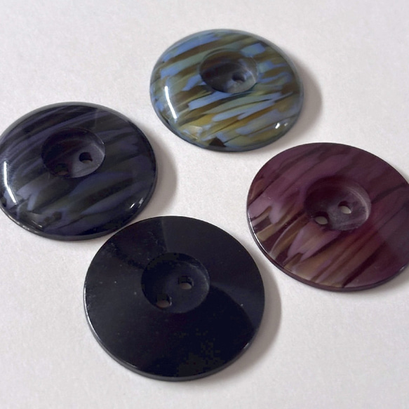ボタン レトロ 円形 サークル ブルー パープル 二つ穴 2穴 大きめ 35mm～36mm 4個セット ew-252 3枚目の画像