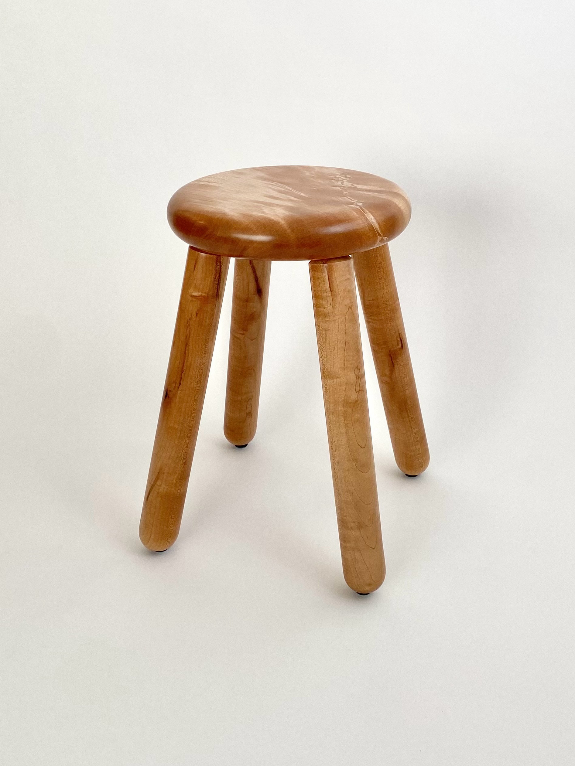 スツール (カエデ)