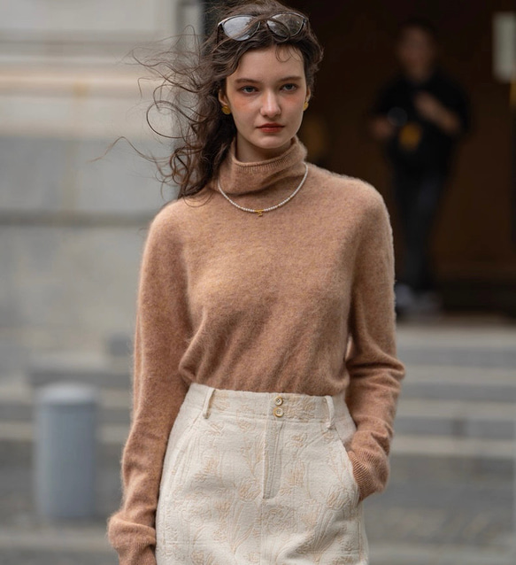 6色ふわふわ極上手触りカシミヤ混ウールプルオーバーニット　ゆったりシルエット【冬春秋】 4枚目の画像