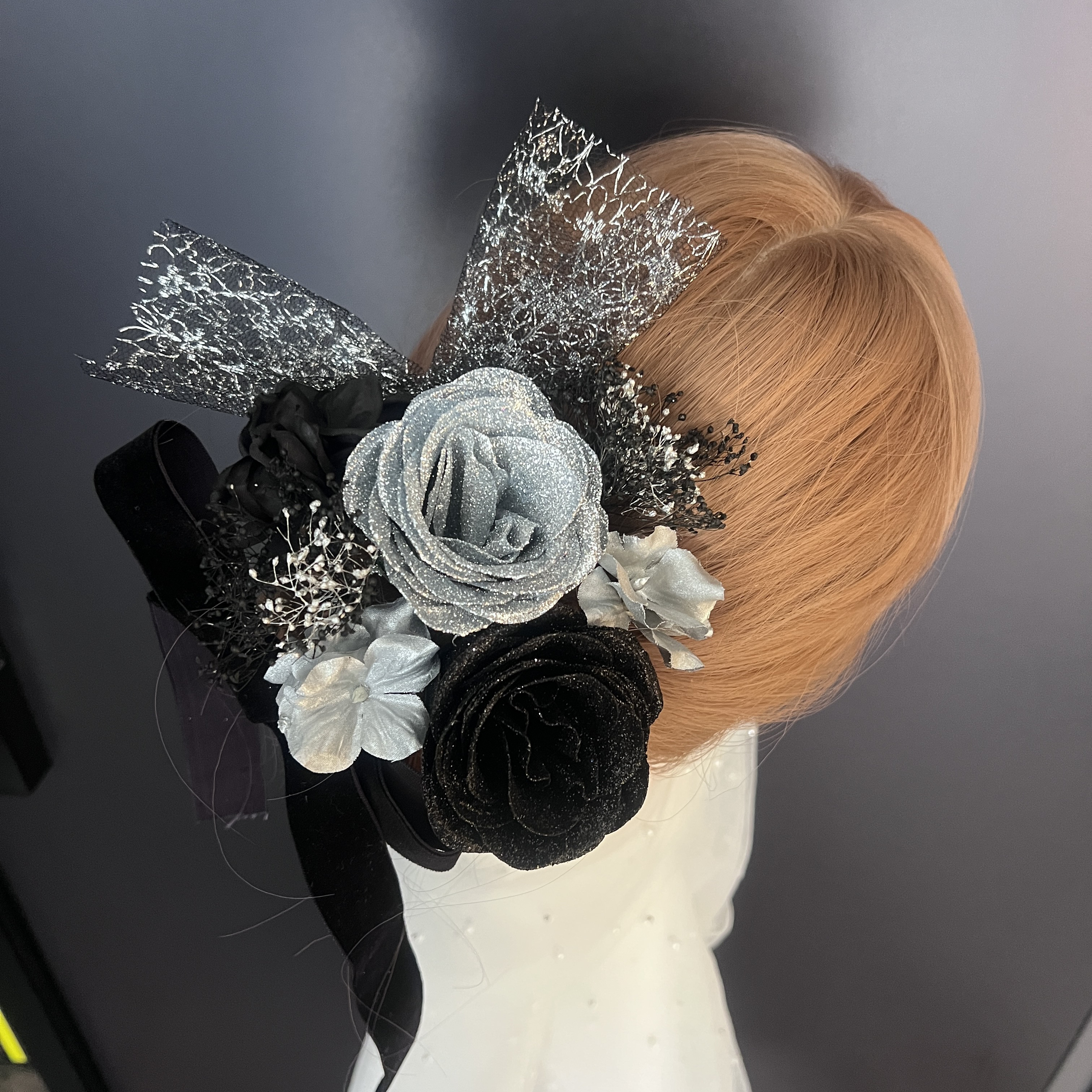 ha209 髪飾り 結婚式　卒業　成人式 着物　振袖　キラキラバラ　シルバー　黒 4,200円