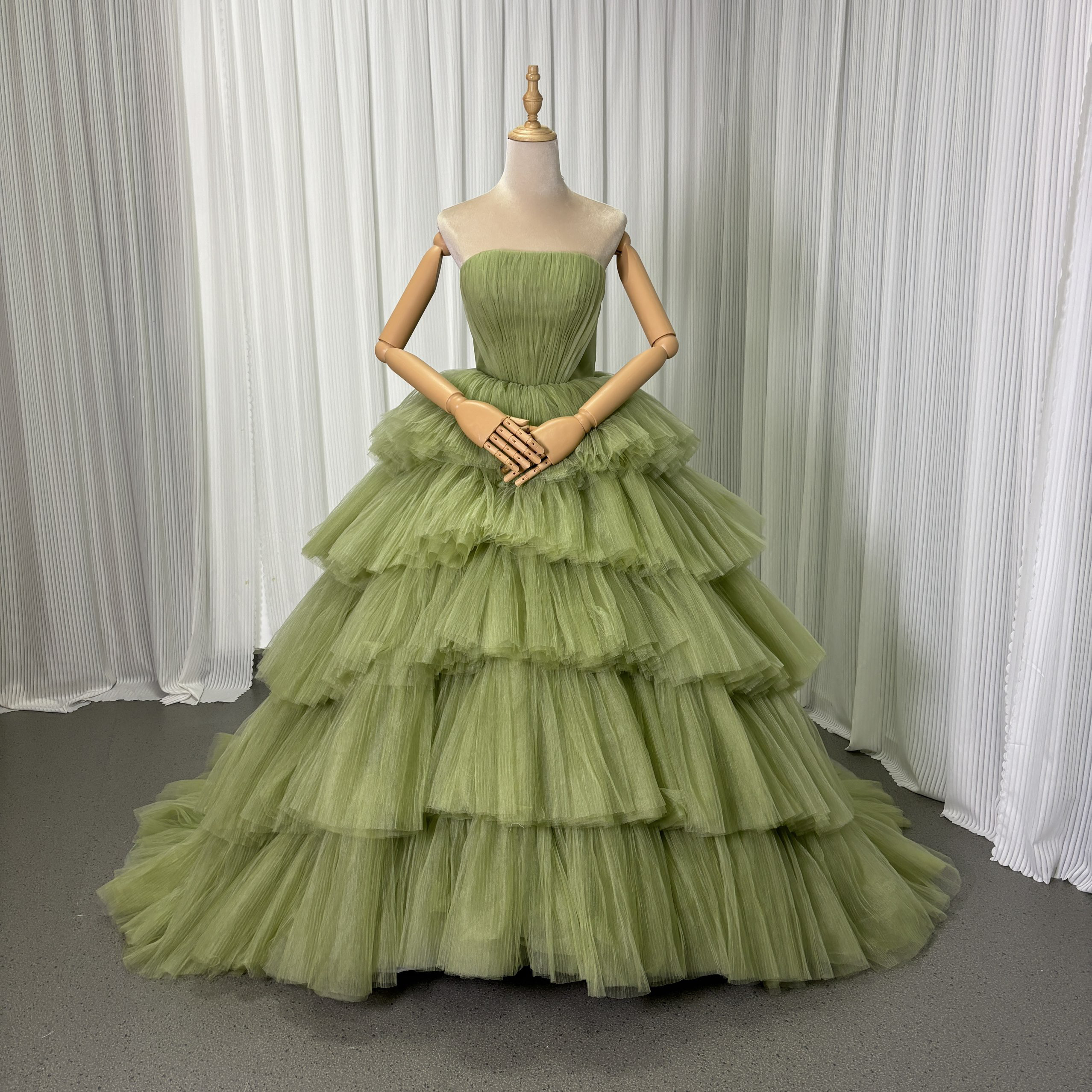送料無料！カラードレス プリーツドレス ティアードのドレス ビスチェドレス ファスナー  グリーン 結婚式