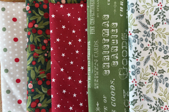 クリスマスSALE20％OFF！2025年！モダ！小さめ『クリスマス柄　30cm×27cm 5枚セット』～グリーン系②～ 3枚目の画像