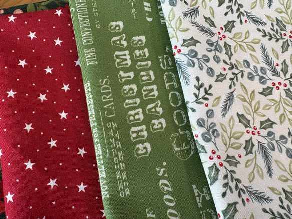 クリスマスSALE20％OFF！2025年！モダ！小さめ『クリスマス柄　30cm×27cm 5枚セット』～グリーン系②～ 5枚目の画像