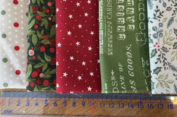 クリスマスSALE20％OFF！2025年！モダ！小さめ『クリスマス柄　30cm×27cm 5枚セット』～グリーン系②～ 4枚目の画像