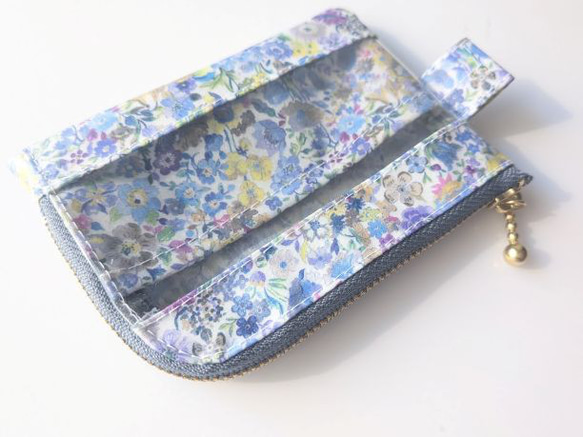 仕切り付きA7　L字ファスナー　クリアポーチ 　クラシックガーデン　リバティラミネート　♡定番柄の見事な饗宴 5枚目の画像