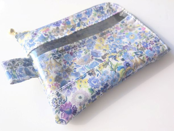 仕切り付きA7　L字ファスナー　クリアポーチ 　クラシックガーデン　リバティラミネート　♡定番柄の見事な饗宴 4枚目の画像