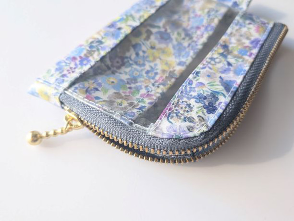 仕切り付きA7　L字ファスナー　クリアポーチ 　クラシックガーデン　リバティラミネート　♡定番柄の見事な饗宴 6枚目の画像