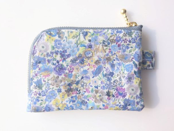 仕切り付きA7　L字ファスナー　クリアポーチ 　クラシックガーデン　リバティラミネート　♡定番柄の見事な饗宴 3枚目の画像