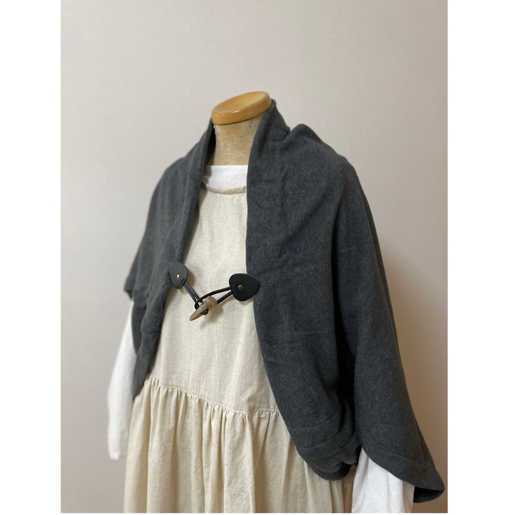 フリースニットの軽やかボレロ（グレー）