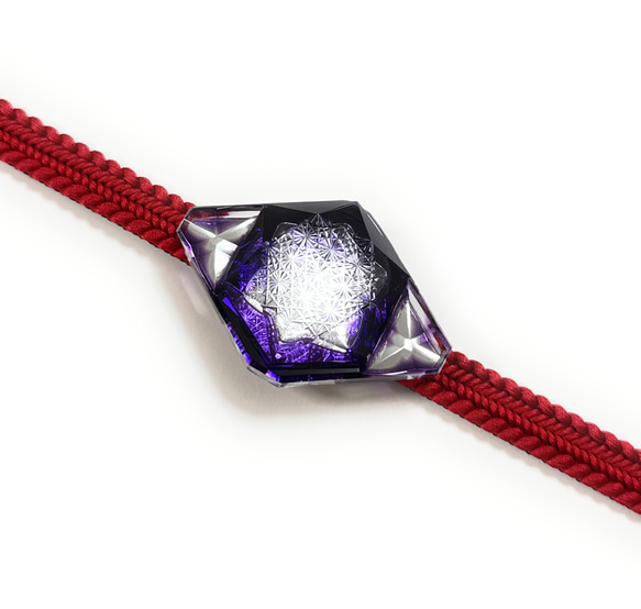 「幸への祈り・未来創造」東京切子帯留め　幸映（さちばえ）　紫 4枚目の画像