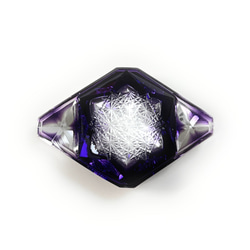 「幸への祈り・未来創造」東京切子帯留め　幸映（さちばえ）　紫 5枚目の画像