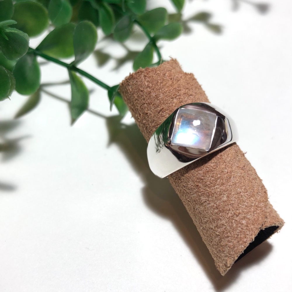 純銀製＊ブルームーンストーンスクエアリング エッジタイプ