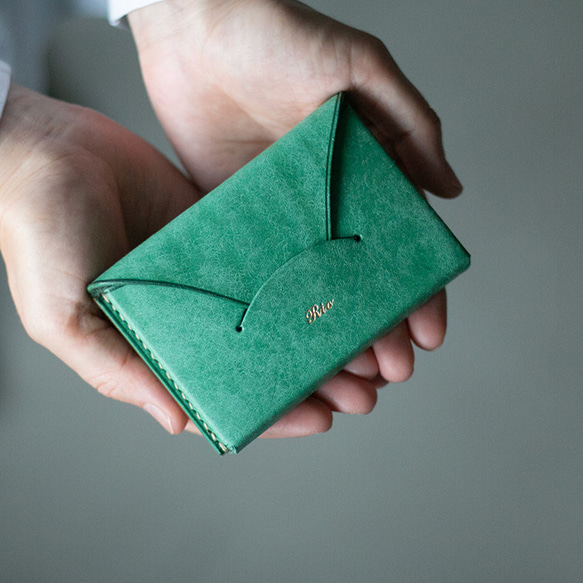 ［ 刻印無料 ］ 封筒みたいな本革の名刺入れ「  f u t o u  」_グリーン 3枚目の画像