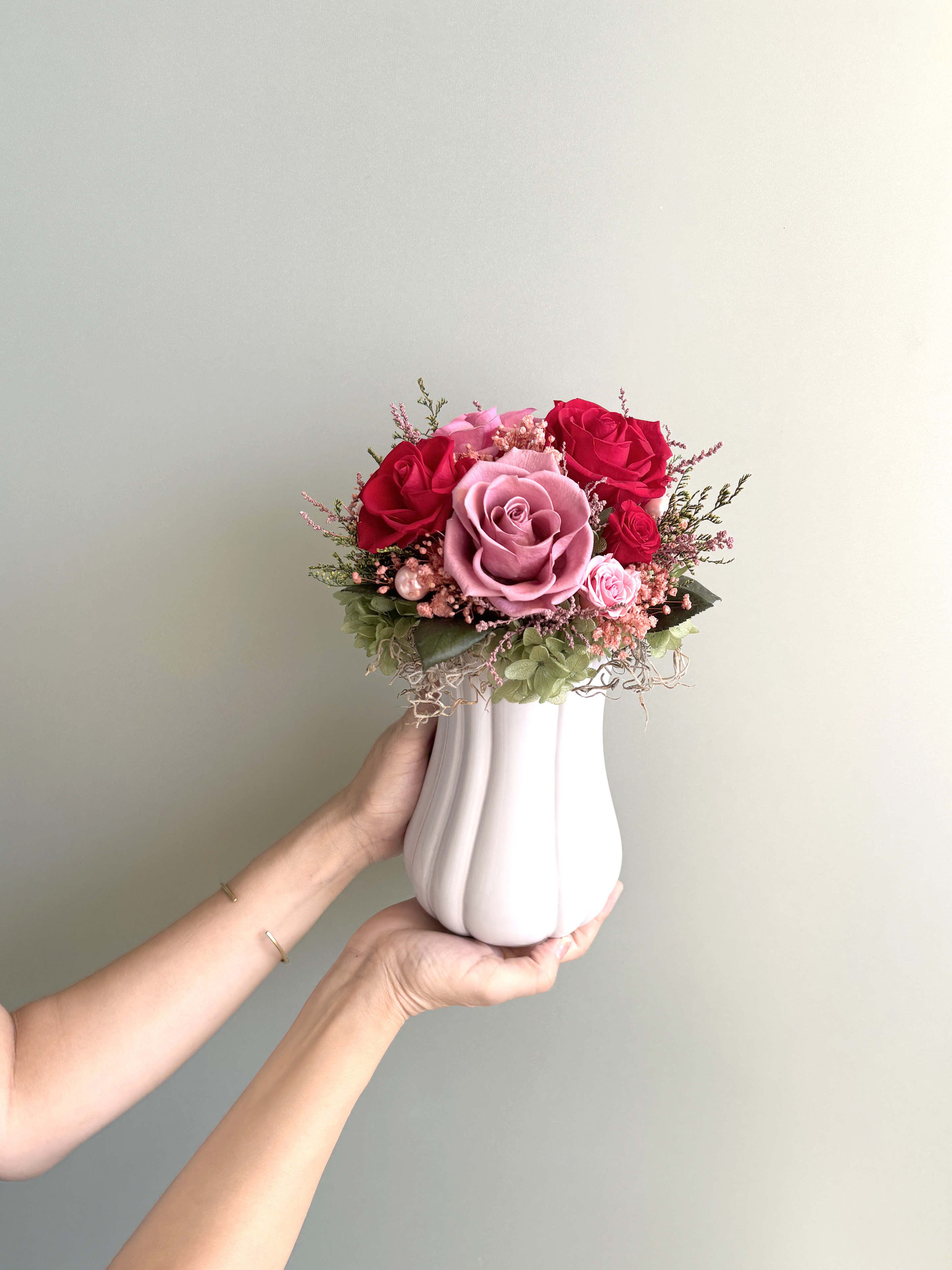 【大輪のローズで華やかに♪】プリザーブドフラワー コーストnew 大輪のローズと重厚感がある器のベストマッチ