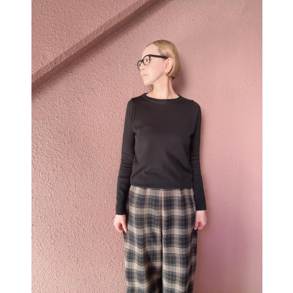 RATA❤️選擇你的褲長❤️超保暖隔熱❤️修身顯瘦褲，收腰設計❤️高品質彈性布料❤️BE格子圖案 第6張的照片