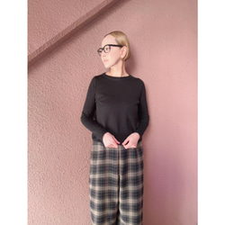 RATA❤️選擇你的褲長❤️超保暖隔熱❤️修身顯瘦褲，收腰設計❤️高品質彈性布料❤️BE格子圖案 第9張的照片