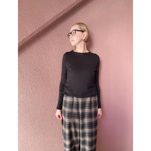 RATA❤️選擇你的褲長❤️超保暖隔熱❤️修身顯瘦褲，收腰設計❤️高品質彈性布料❤️BE格子圖案 第2張的照片