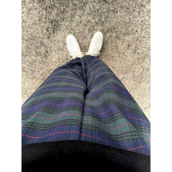 RATA❤️選擇你的褲長❤️超保暖隔熱❤️修身顯瘦褲，收腰設計❤️高品質彈性布料❤️BE格子圖案 第12張的照片