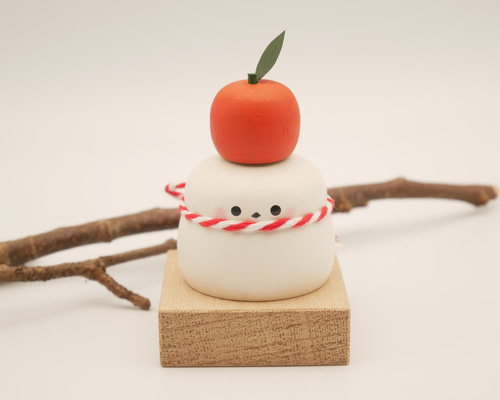 シマエナガの鏡もち 木製／正月飾り／鏡餅／島柄長 さくら・ナラ・黒檀