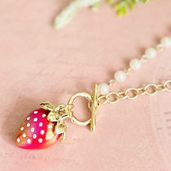 【限定♡】大粒いちご＆大粒パールのペンダント・サークル 2枚目の画像