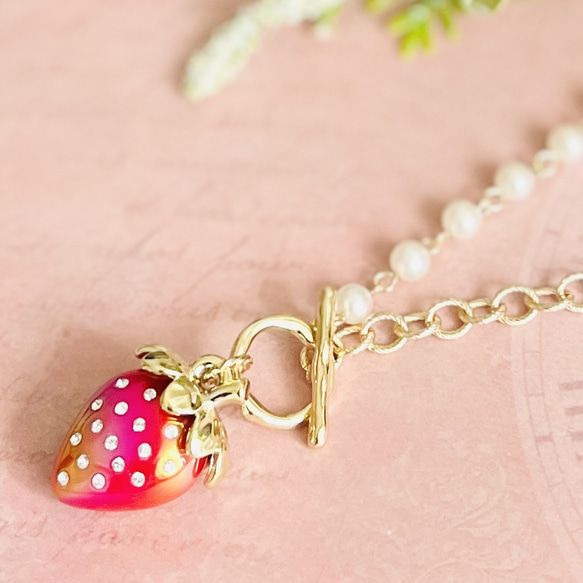 【限定♡】大粒いちご＆大粒パールのペンダント・サークル 2枚目の画像