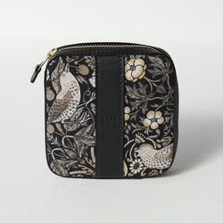 【冬季限量版】高品質迷你手拿包「草莓小偷」單色真皮黑色 *贈品 第6張的照片