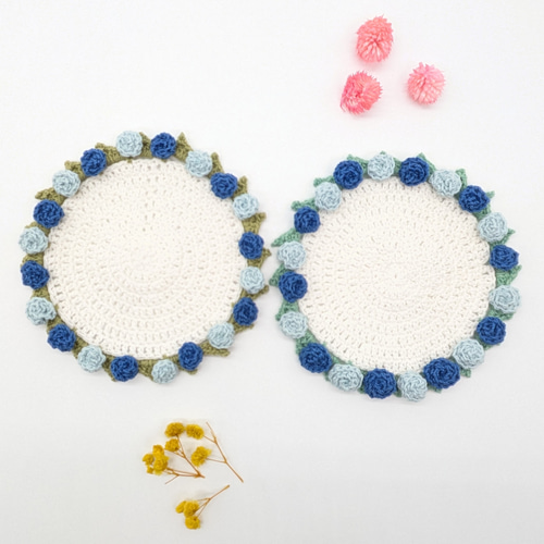 ブルー〉花束になるバラのコースター かぎ針編み 編み物 プレゼント