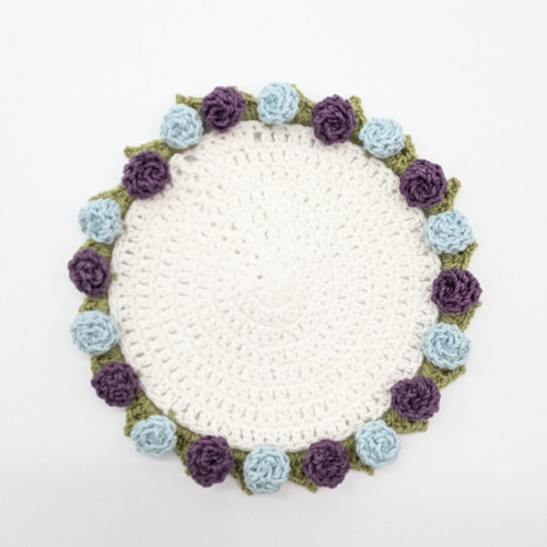 ムラサキ〉花束になるバラのコースター かぎ針編み 編み物 プレゼント
