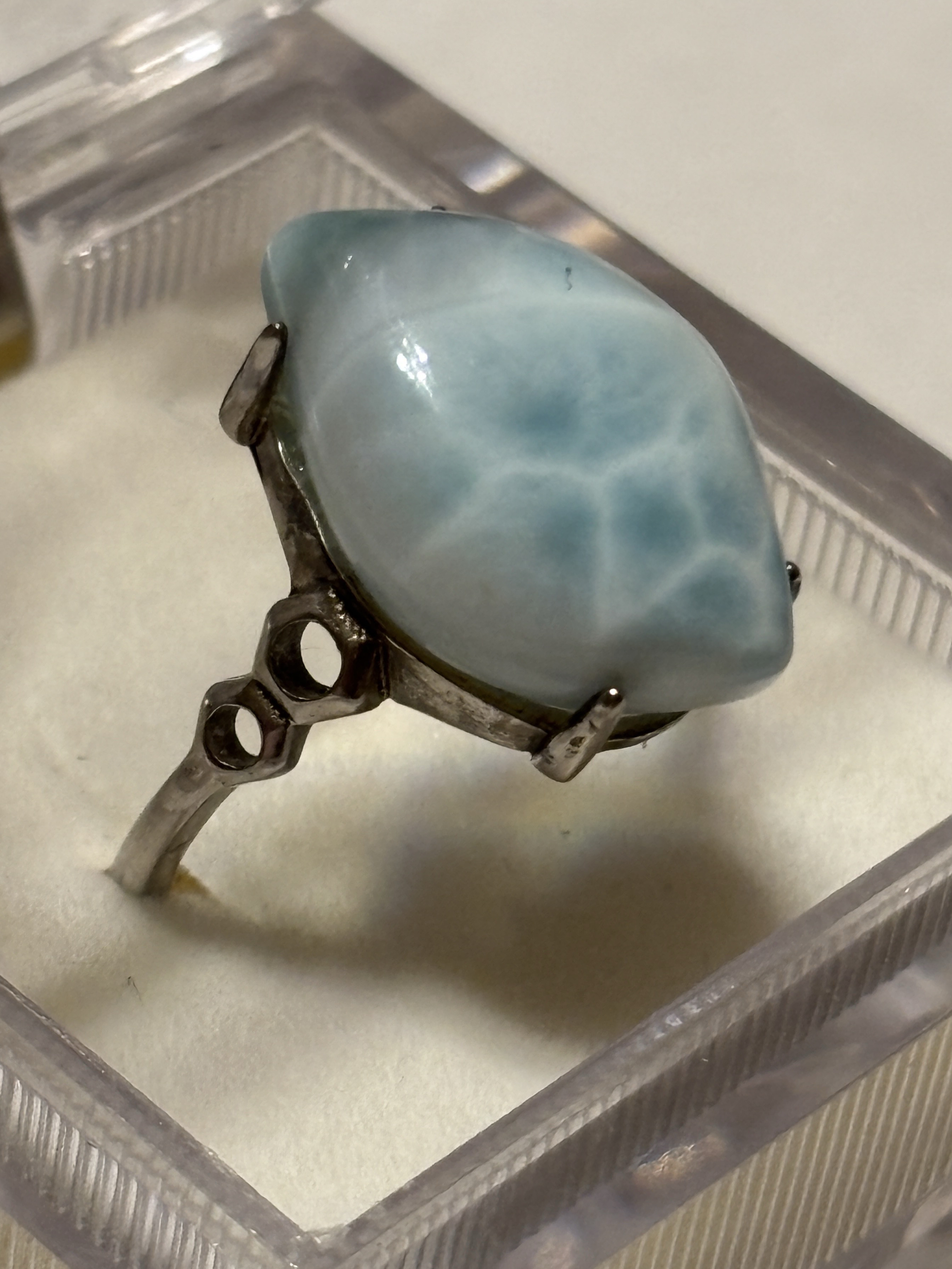 キレイなラリマーリング❤︎亀模様とツヤとてり！本当に良いラリマーを厳選しリングに！しっかりしたS925台♡フリーサイズ