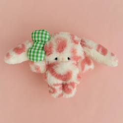 いちごちゃんフワフワロップイヤー♡手のひらサイズ うさぎぬいぐるみ