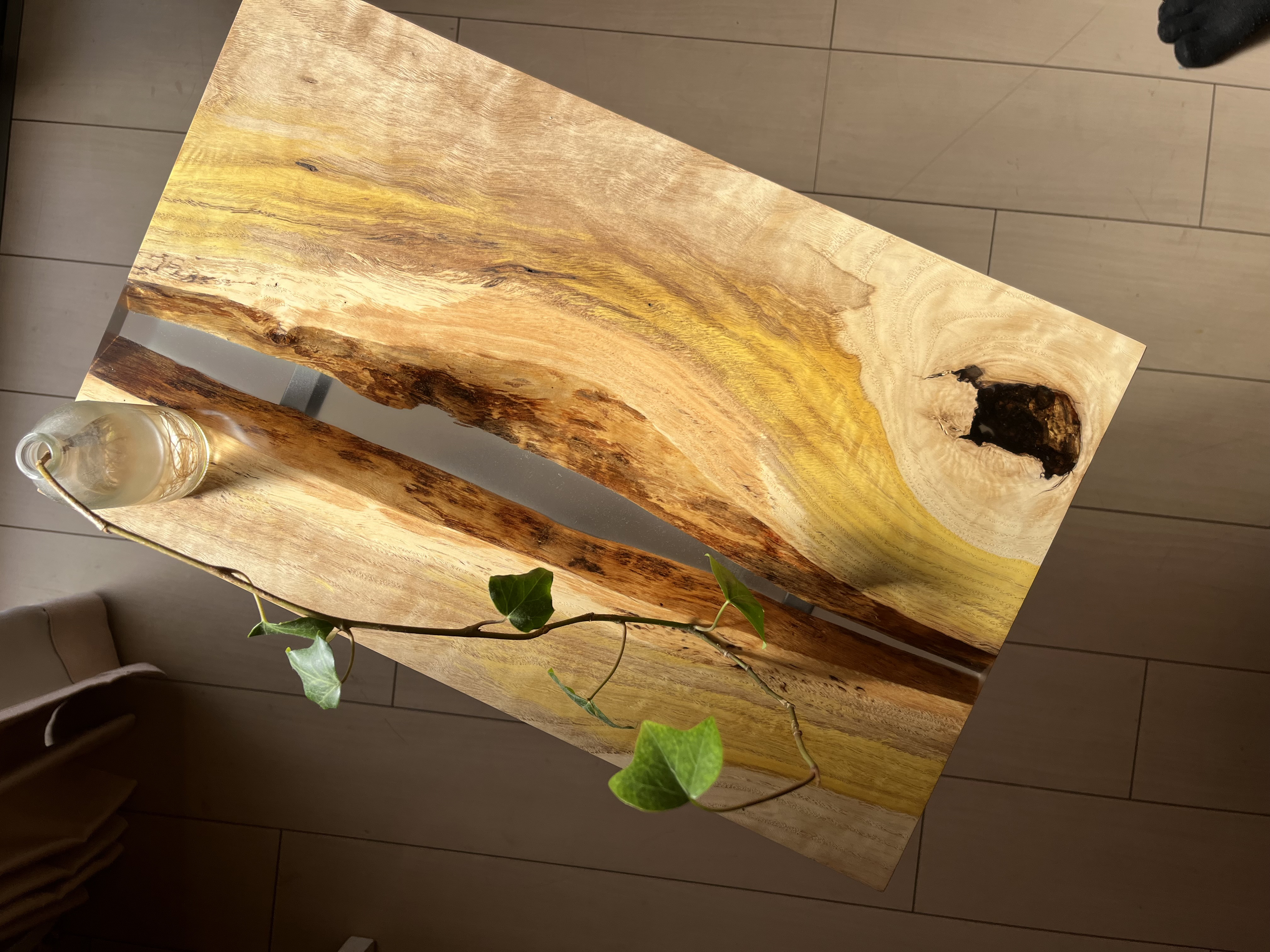 レジンテーブル　ソファテーブル　サイドテーブル　リバーテーブル　樫の木