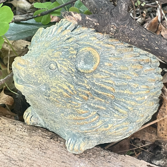 アンティーク風 ハリネズミオブジェ  セメント製 ほっこり可愛いインテリア雑貨 14枚目の画像