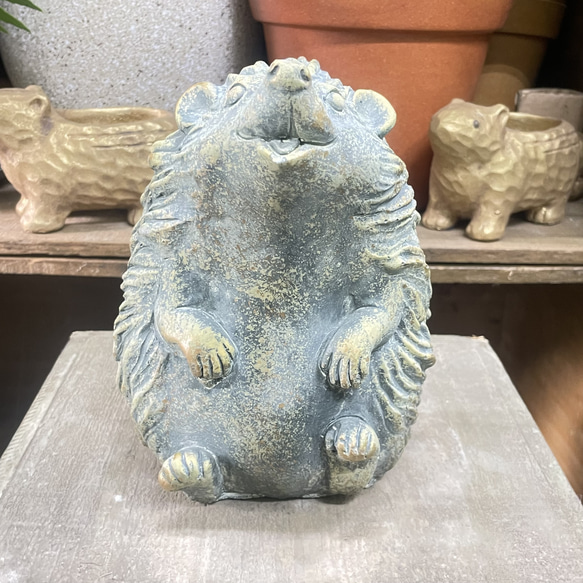 アンティーク風 ハリネズミオブジェ  セメント製 ほっこり可愛いインテリア雑貨 4枚目の画像