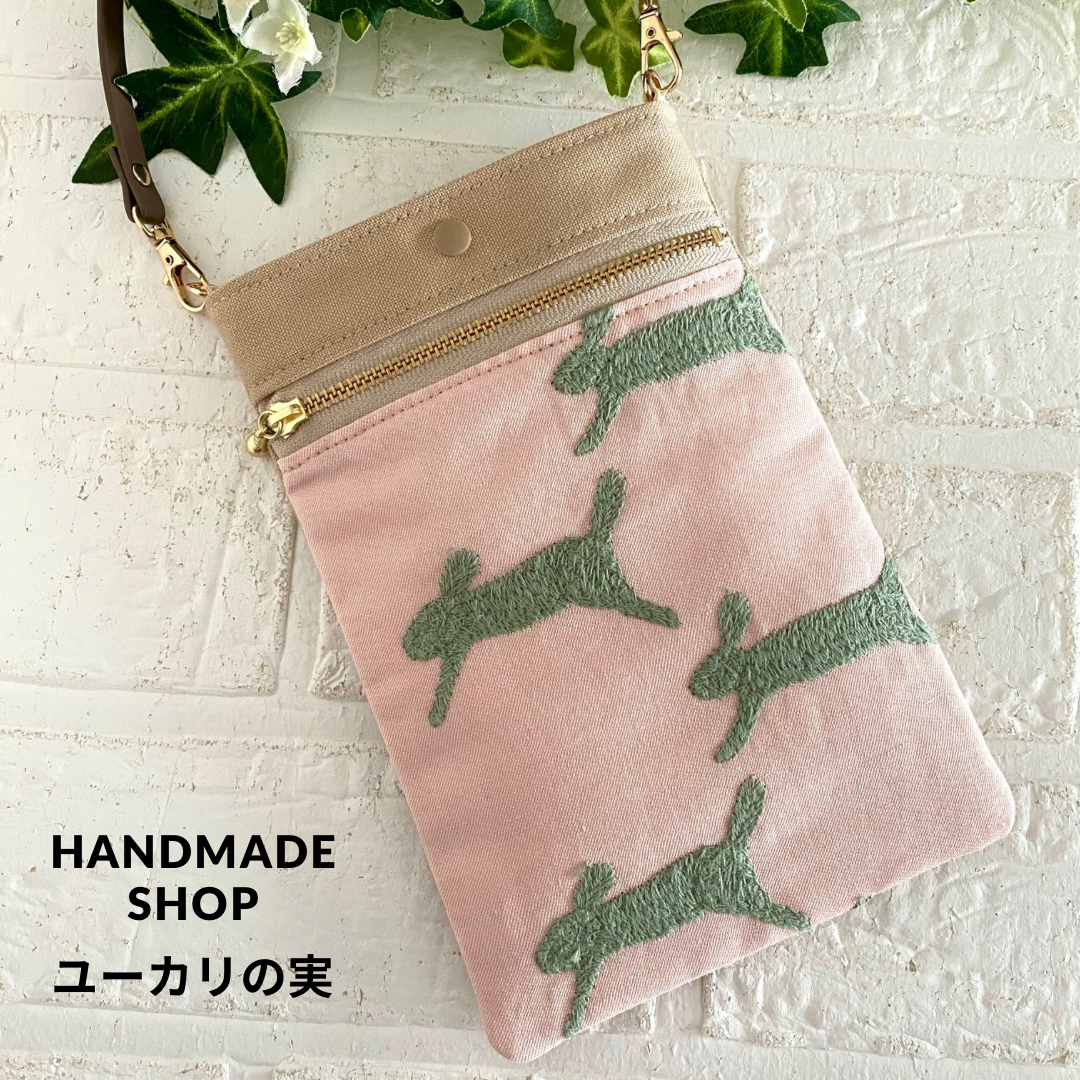 ミナペルホネン　スマホポーチ　うさぎ　 minaperhonen