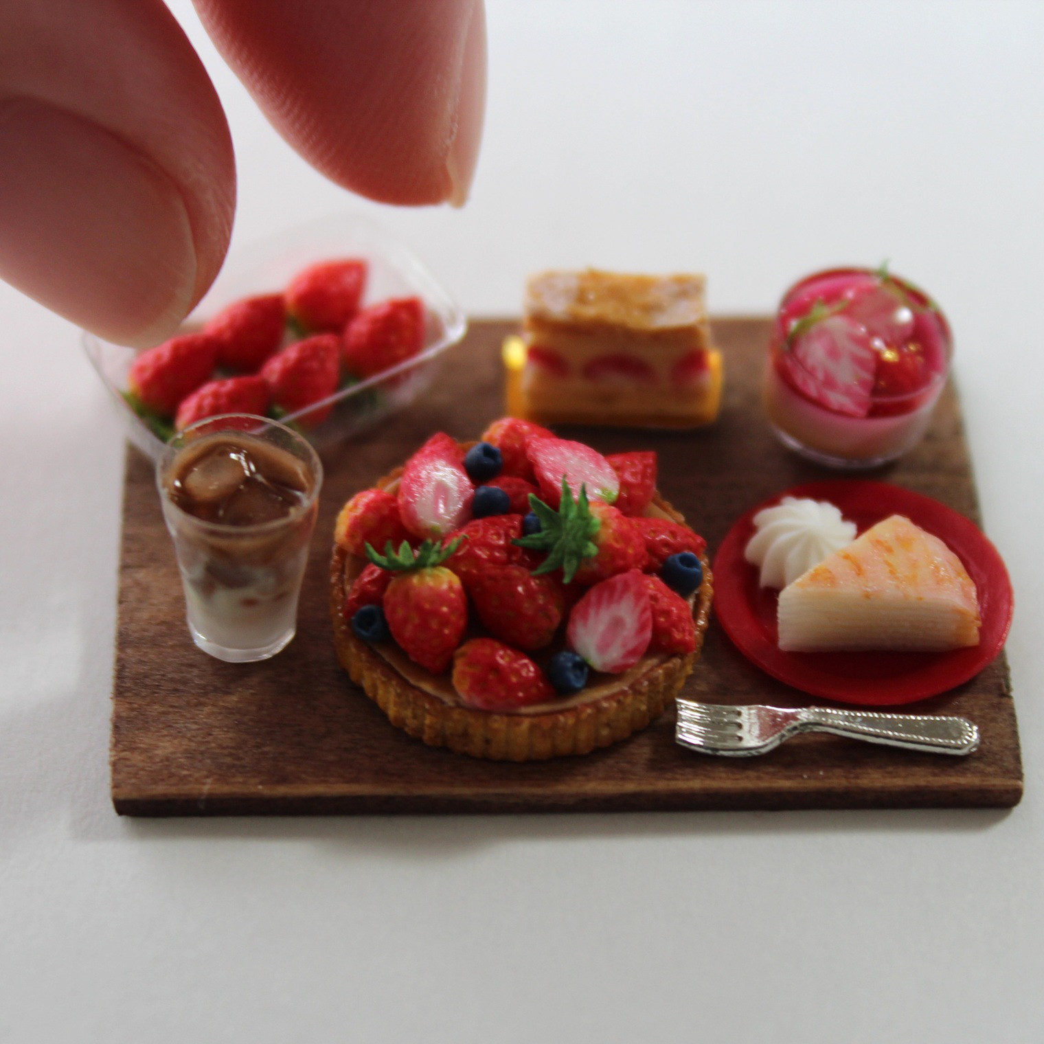 ミニチュアフード　苺タルト　アイスカフェラテ　苺スイーツセット