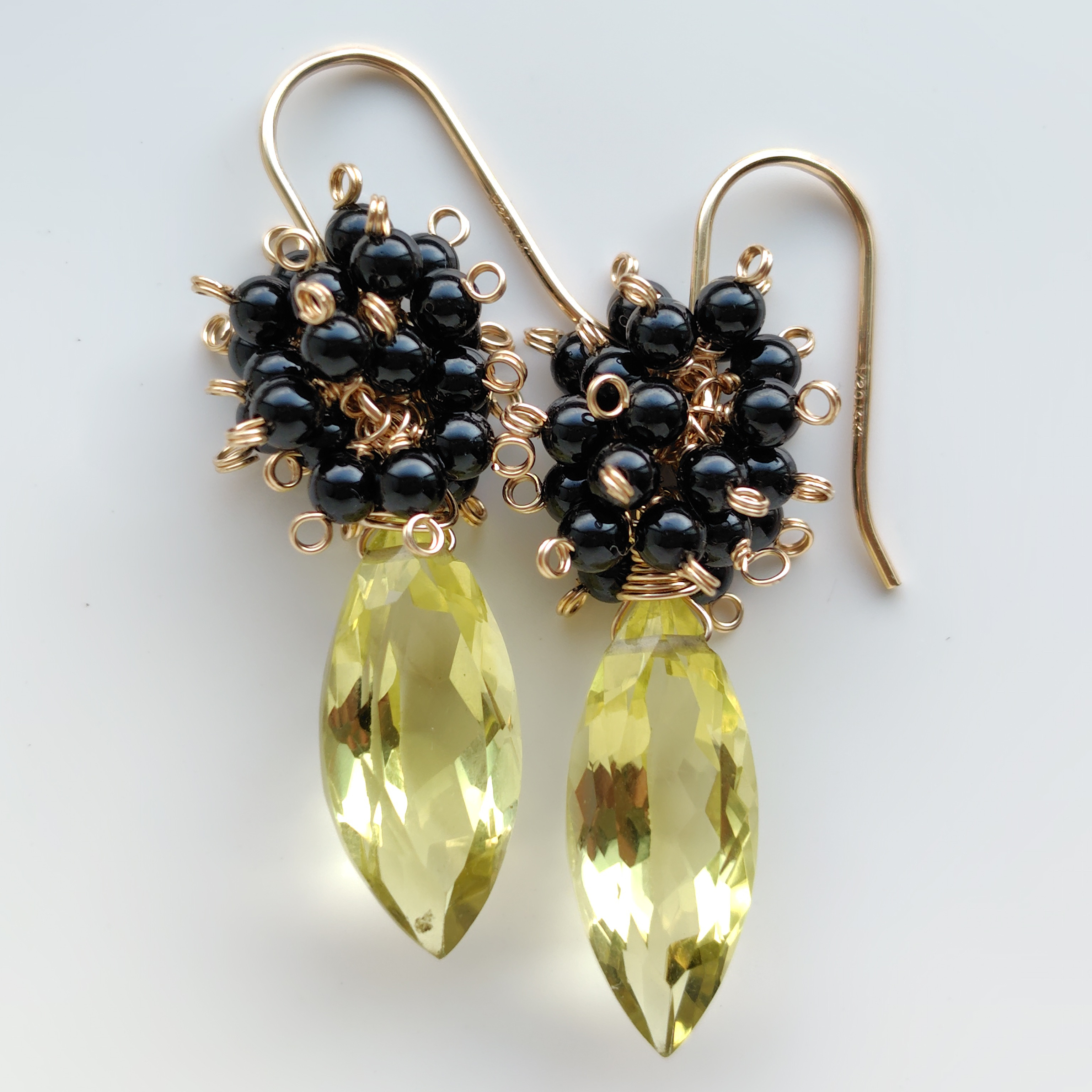 レモンクォーツ✳ブラックスピネル14kgfピアス 爽やかレモンイエローの天然石