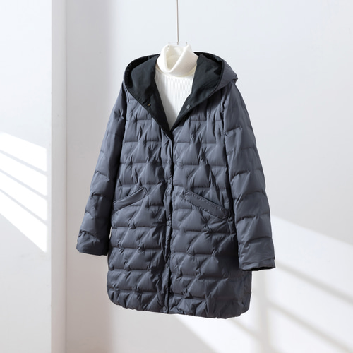 1枚で2つの魅力！ふんわりショールカラー リバーシブルダウン ダウン