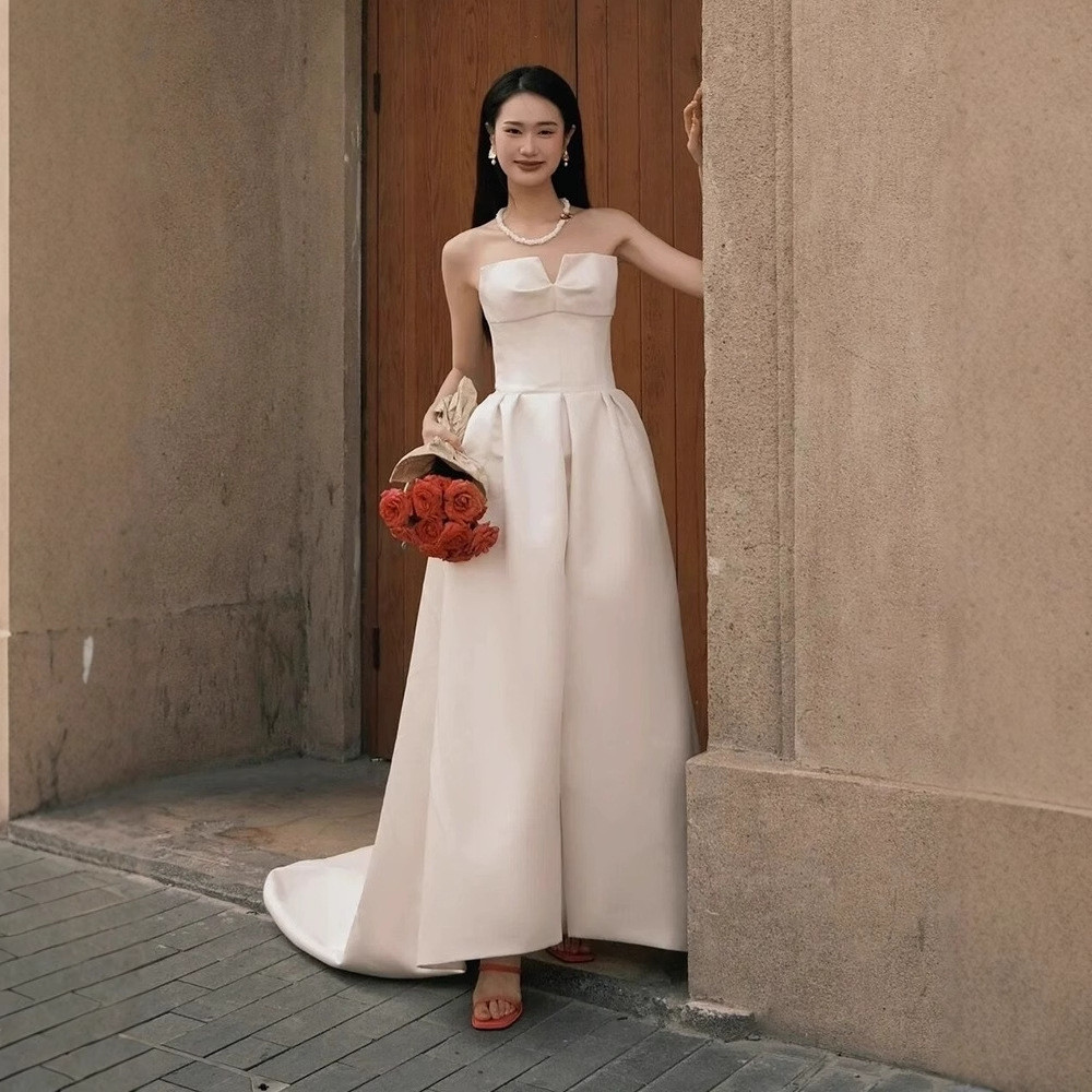 ノースリーブ 白 黒 ウェディングドレス 裾引き シンプル 韓国風 花嫁 パーティー 演奏会 二次会 前撮り HL430