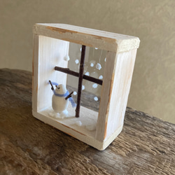 9911. bud 雪ふり窓辺　雪だるま 2枚目の画像