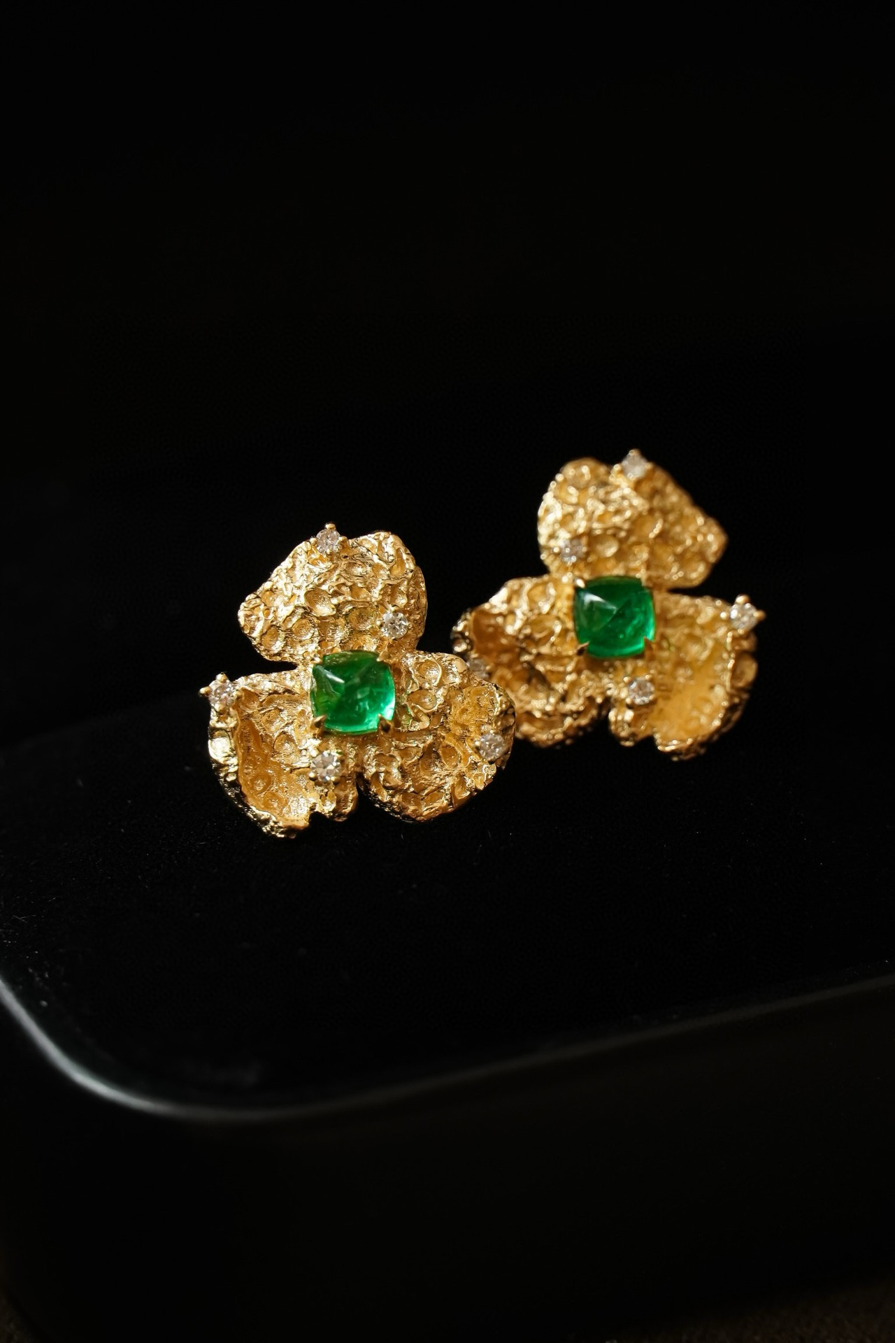 「スワット」K18 天然エメラルド　春　並び無い　高貴　5月誕生石　夫婦愛　安定