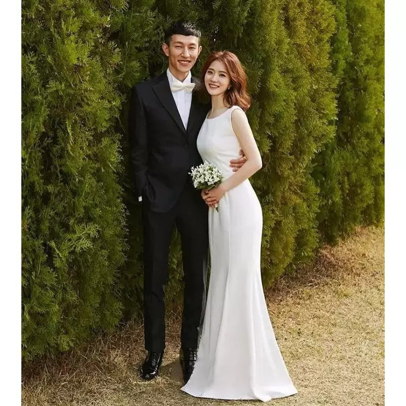 ノースリーブ 白 黒 ウェディングドレス シンプル 花嫁 結婚式 パーティー 演奏会 二次会 前撮り HL449