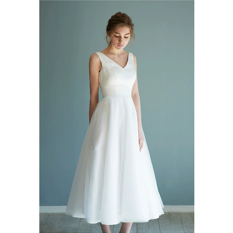 サテン 白 黒 Vネック ウェディングドレス シンプル 花嫁 結婚式 パーティー 演奏会 二次会 前撮り HL450