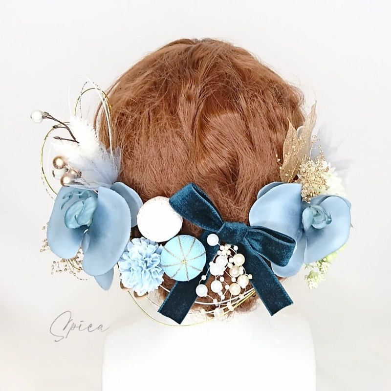 【一点限定】ブルーの胡蝶蘭と和玉とベロアリボンのヘッドドレス 髪飾り 成人式 卒業式 和装花嫁 造花 青 白 ゴールド